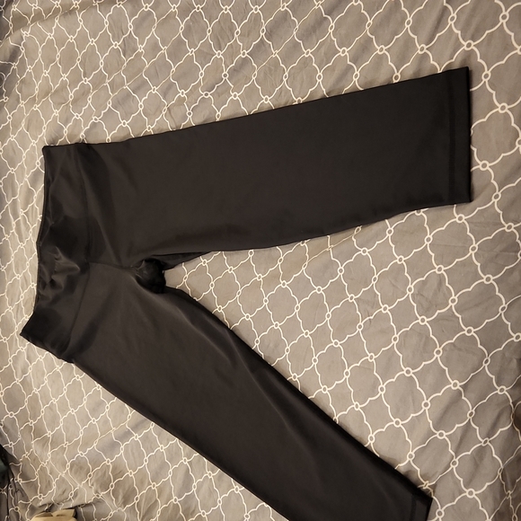 Work out capris - Picture 2 of 5